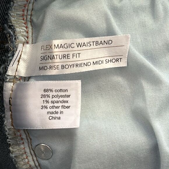 Lane Bryant Flex Magic Waistband Signature fit Mid Rise Boyfriend Midi Short 18 - Picture 9 of 9